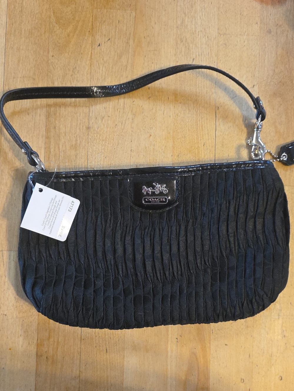 Coach Madison Wristlet - Picture 6 of 9